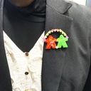 Broche « Play Together » 